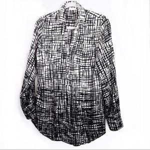 NWOT New York &co abstract black and white blouse